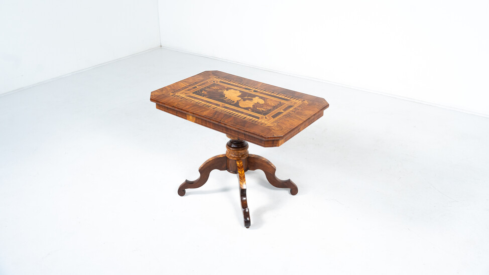 19th Century Tilt Top Table with Marquetry, Italy