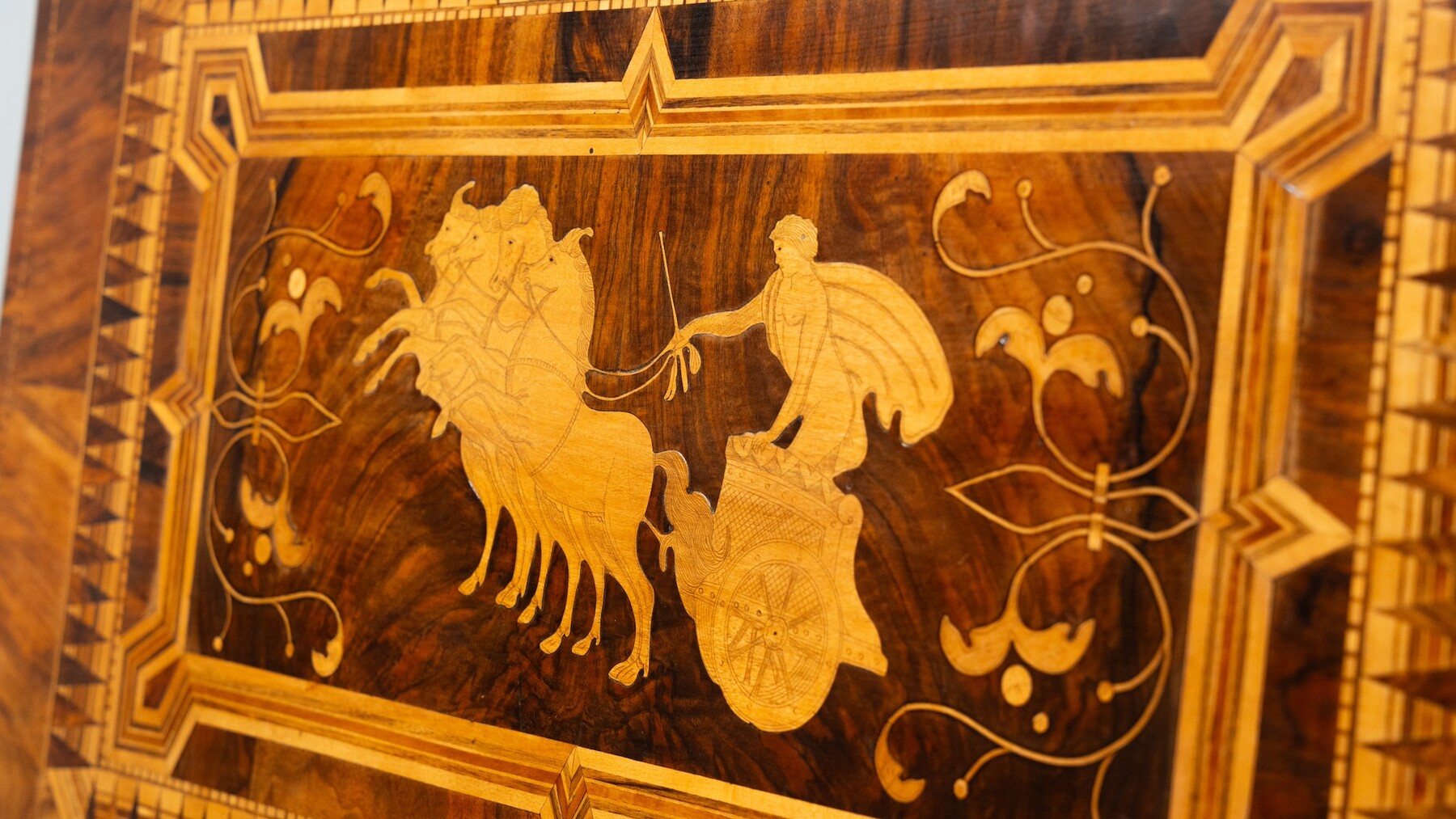 19th Century Tilt Top Table with Marquetry, Italy 