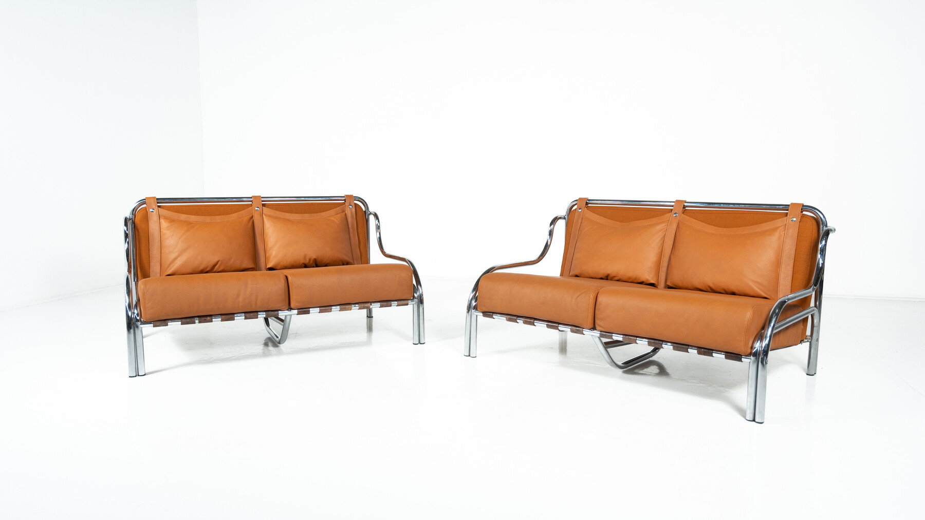 2-Seater Stringa Sofa by Gae Aulenti, italy, 1962  - 2 available 