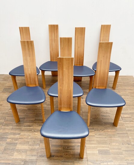 8 by Van Den Berghe Pauvers