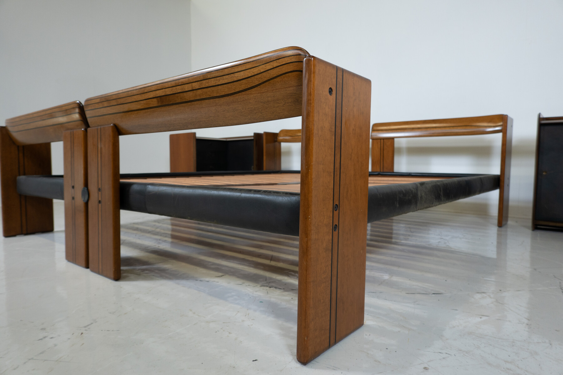 Artona Bed by Afra and Tobia Scarpa for Maxalto, with Matching Nightstands, Italy, 1970s