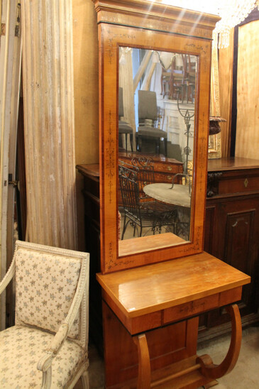 Austrian sculpted cherrywood mirror by Biedermeier - Austria 19th century