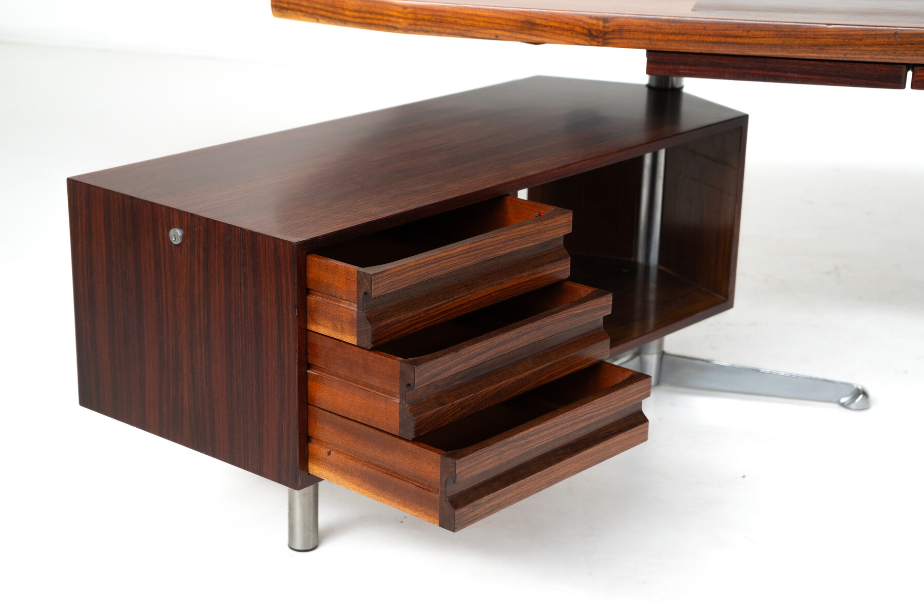 Boomerang T96 Desk by Osvaldo Borsani for Tecno, Italy, 1960s