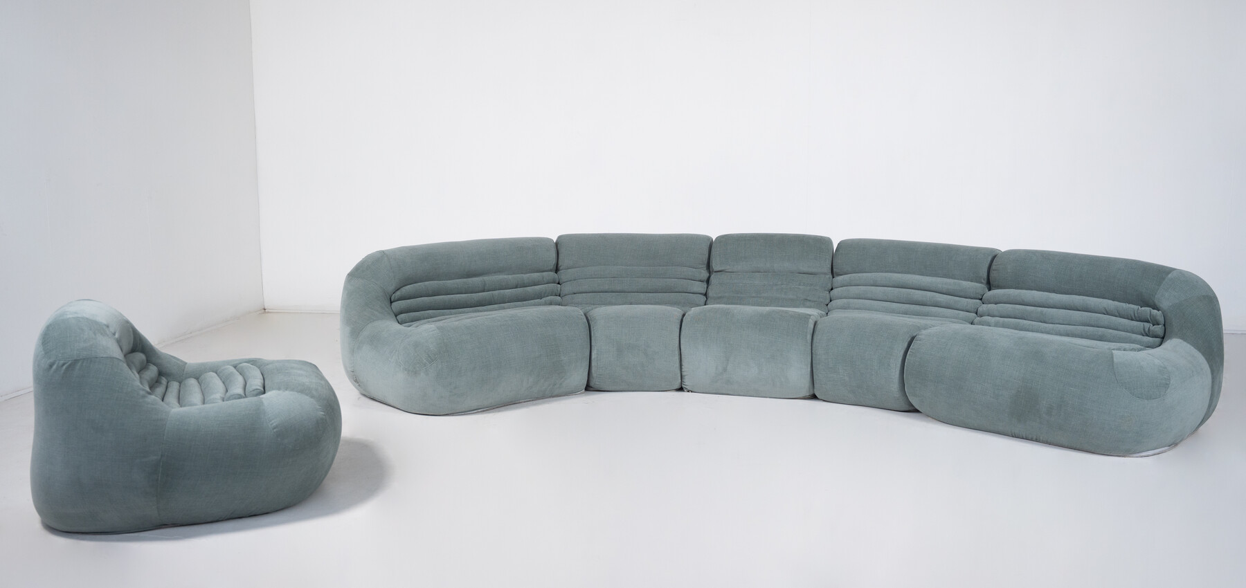 Carrera Sofa and Armchair by De Pas, D’Urbino and Lomazzi for BBB Bonacina, 1960s - New Upholstery