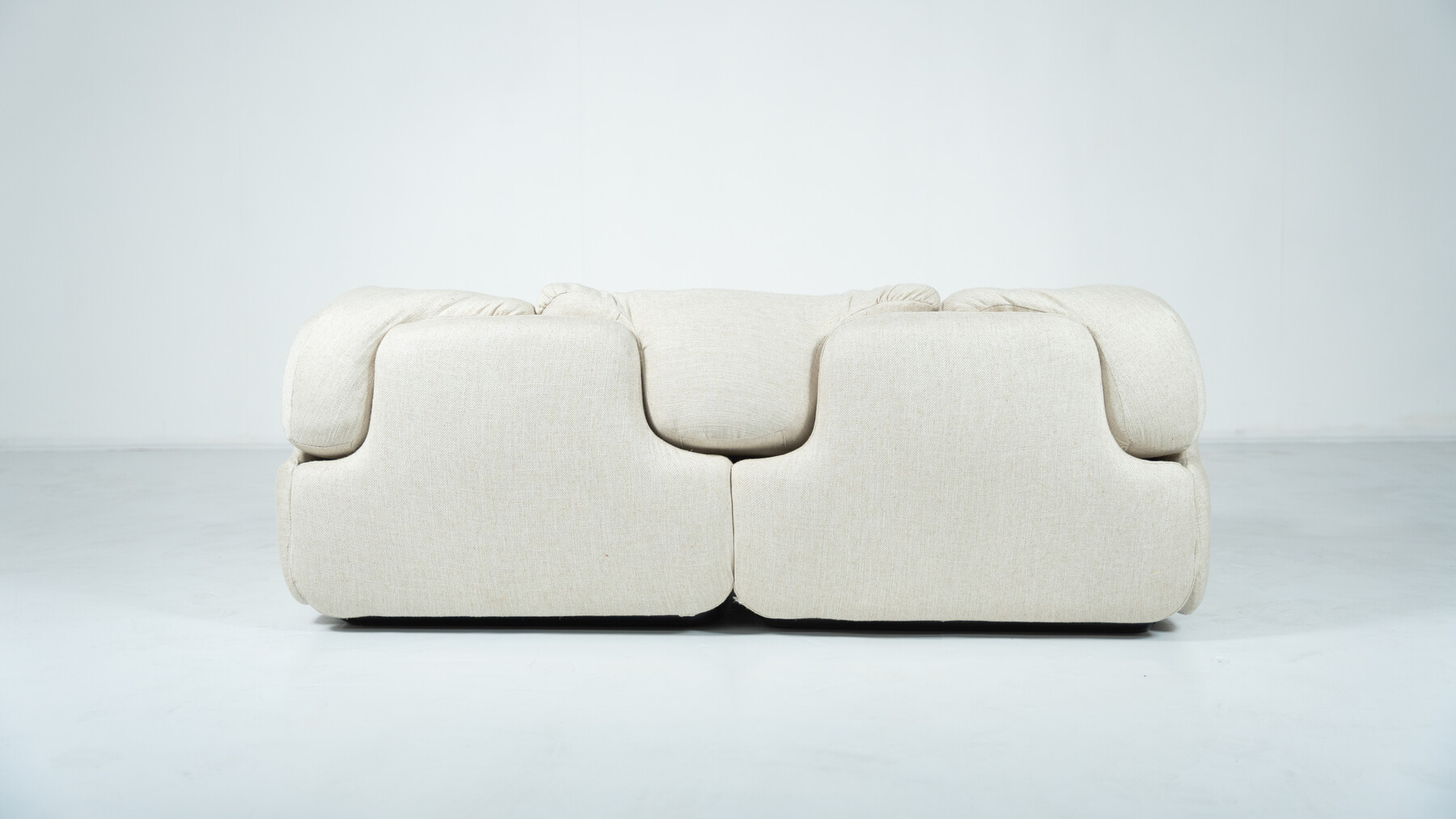 Confidential Sofa by Alberto Rosselli for Saporiti, Italy,1970s - New Beige Upholstery