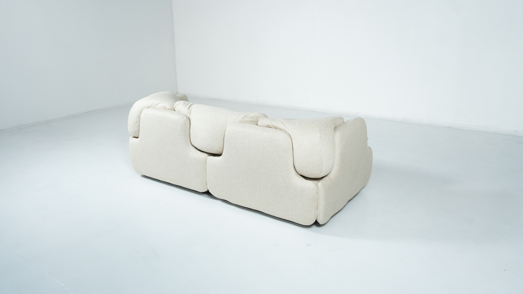 Confidential Sofa by Alberto Rosselli for Saporiti, Italy,1970s - New Beige Upholstery