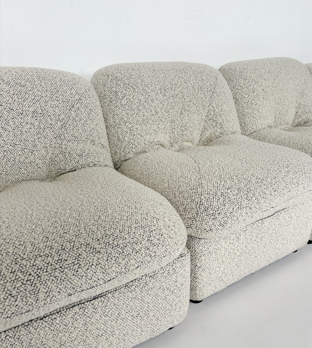 Contemporary set of 5 Armchairs, Boucle Fabric, Italy