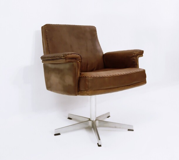 de Sede DS 35 Executive Swivel Desk Armchair, Switzerland 1960s - 3 available
