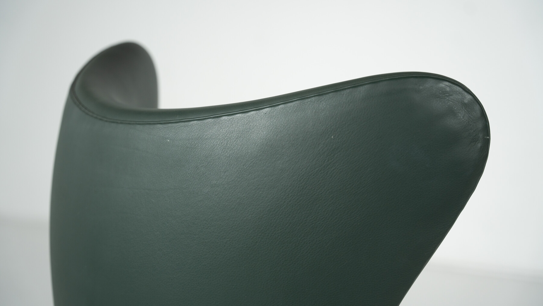 Egg Chair and Ottoman by Arne Jacobsen for Fritz Hansen, 2000s