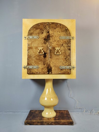 Italian Mirror and Glass Illuminated Bar Cabinet by Aldo Tura