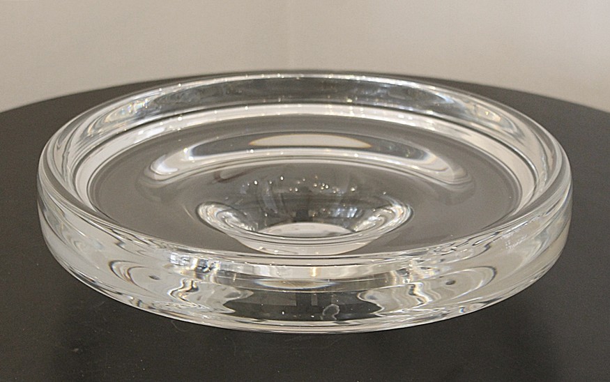 Italian Murano glass cup attributed to Salviati