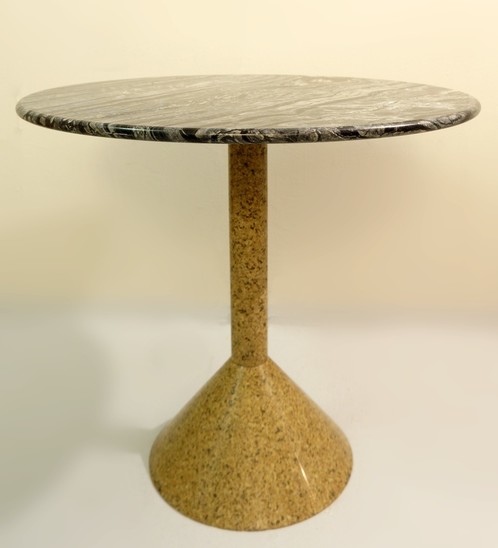 Italian Side Table in style of Nanda Vigo