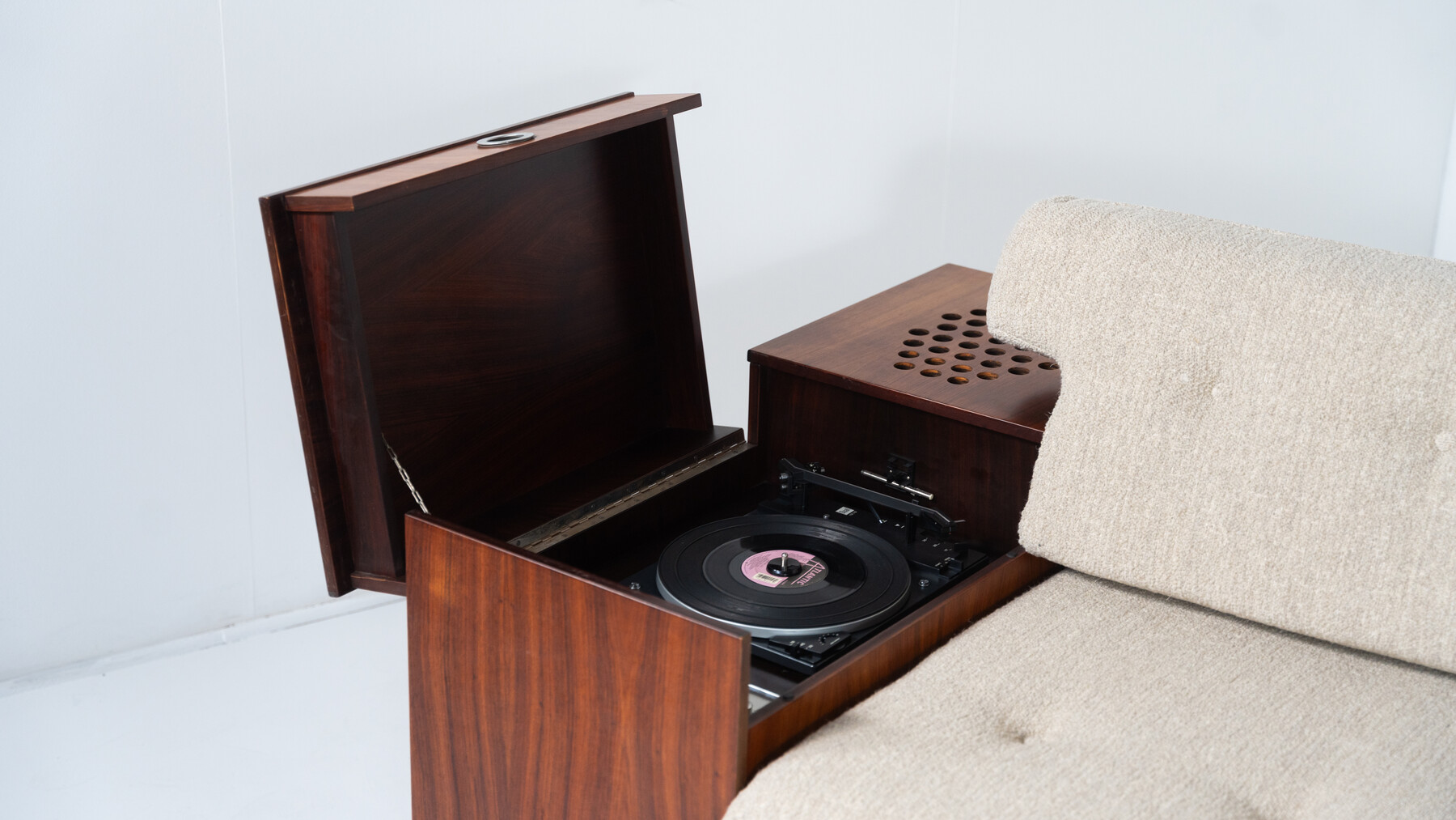 Large Corner Sofa with Built-in Cabinets, Speaker and Record Player, Bernini, Italy, 1970s