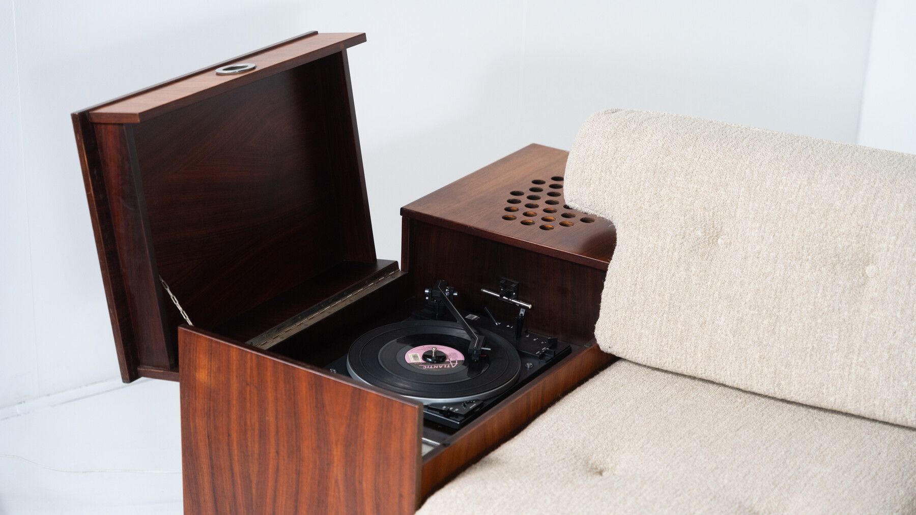 Large Corner Sofa with Built-in Cabinets, Speaker and Record Player, Bernini, Italy, 1970s