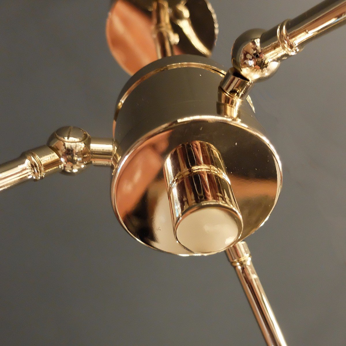 Large Italian Crown Chandelier - Brass & Opaline - italy