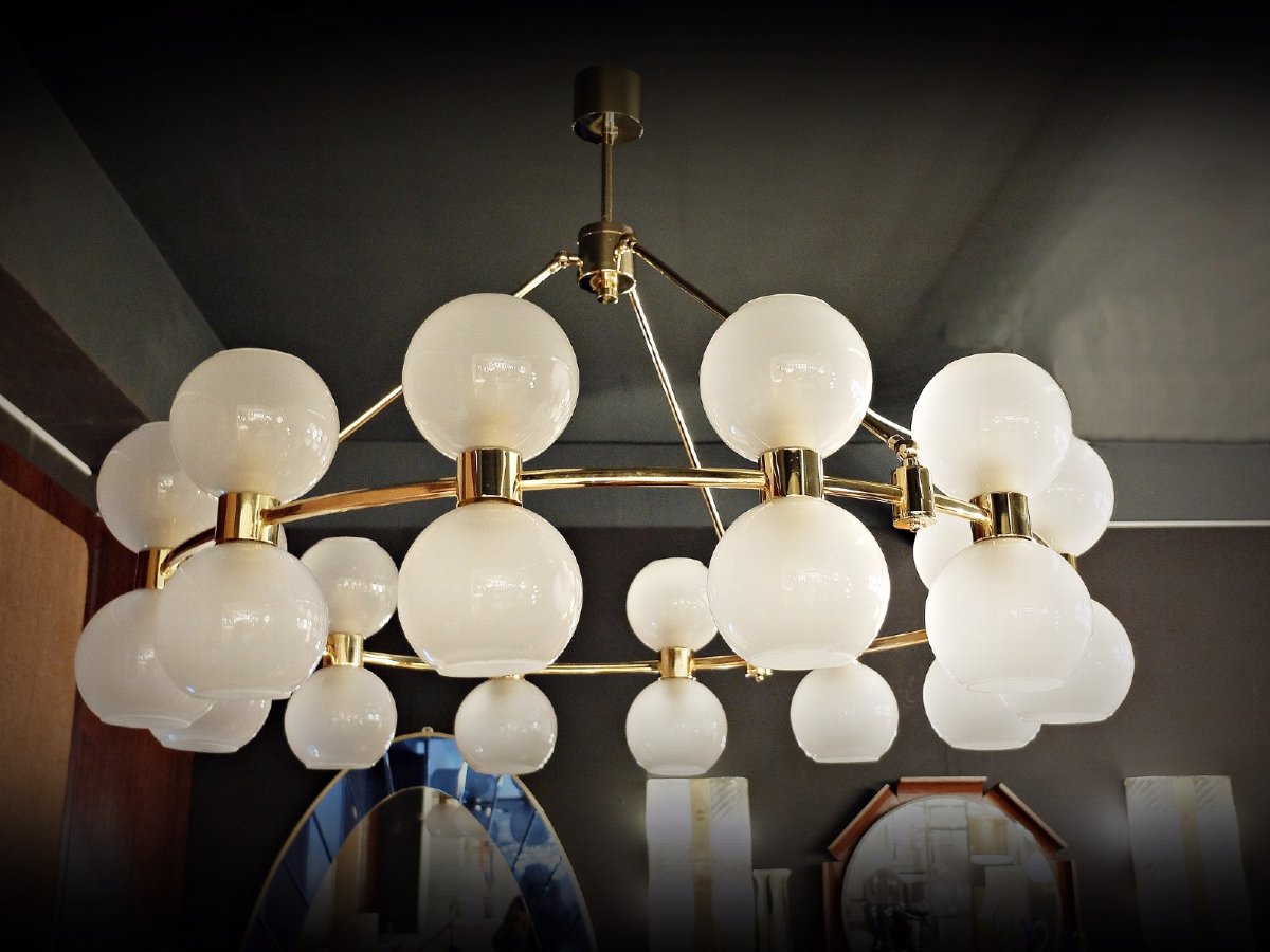 Large Italian Crown Chandelier - Brass & Opaline - italy