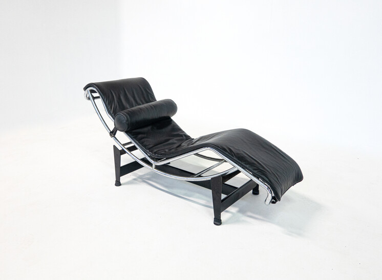 Le Corbusier Lounge Chair LC4 ,Black Leather For Cassina, Italy, 1960s