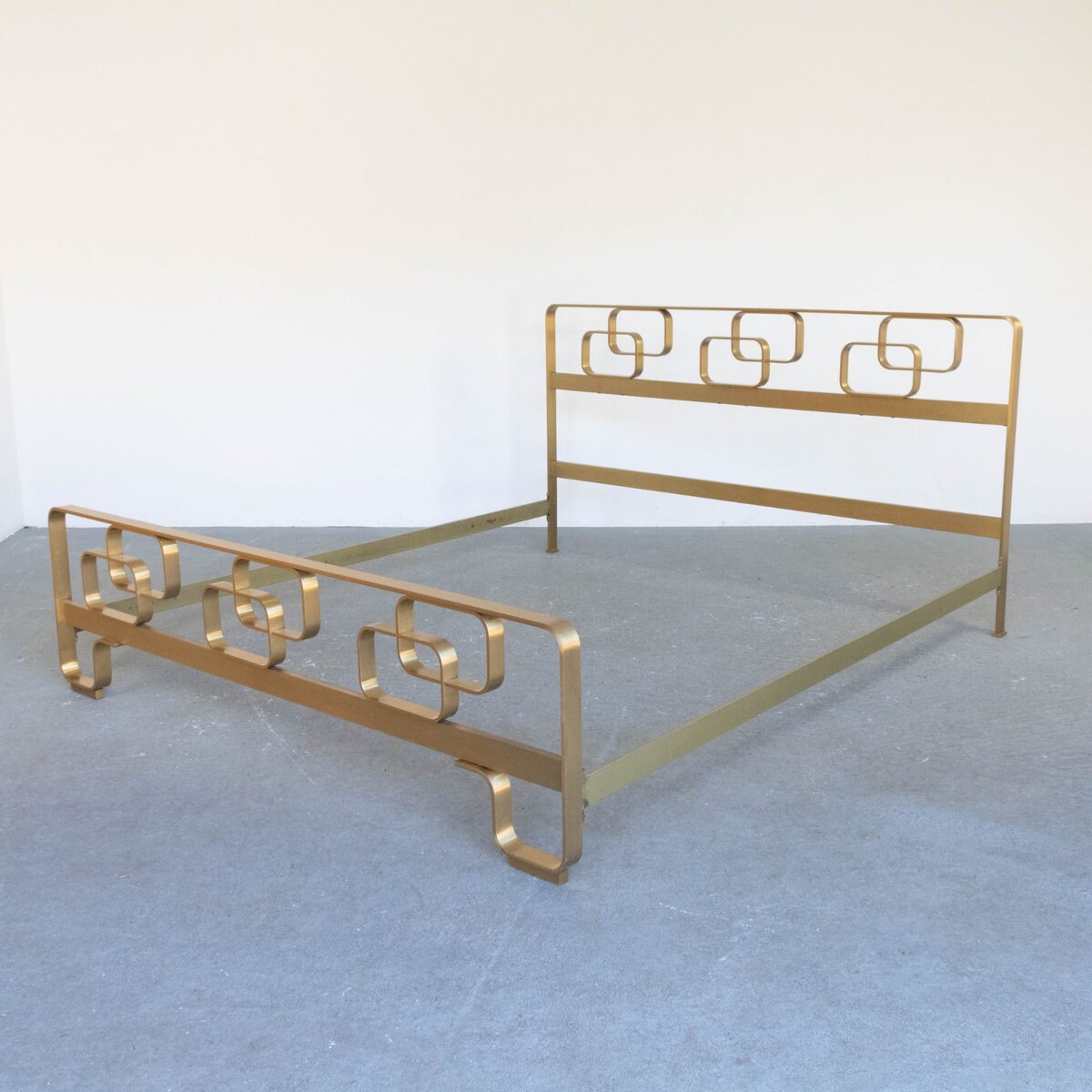 Mid-Century Brass Bed by Luciano Frigerio, 1970s
