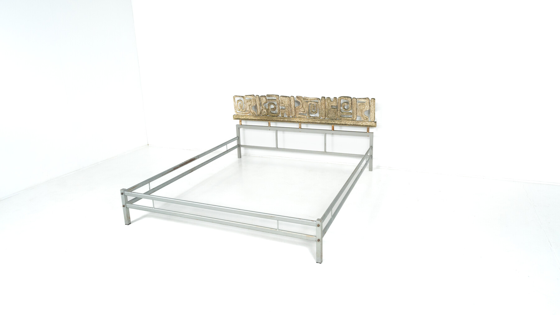 Mid-Century Brass Bed by Luciano Frigerio, 1970s