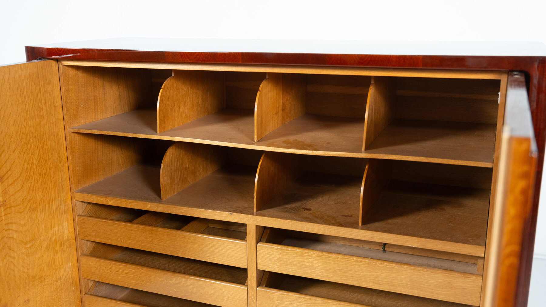 Mid-Century Cabinet in the style of Paolo Buffa, Italy 1950s