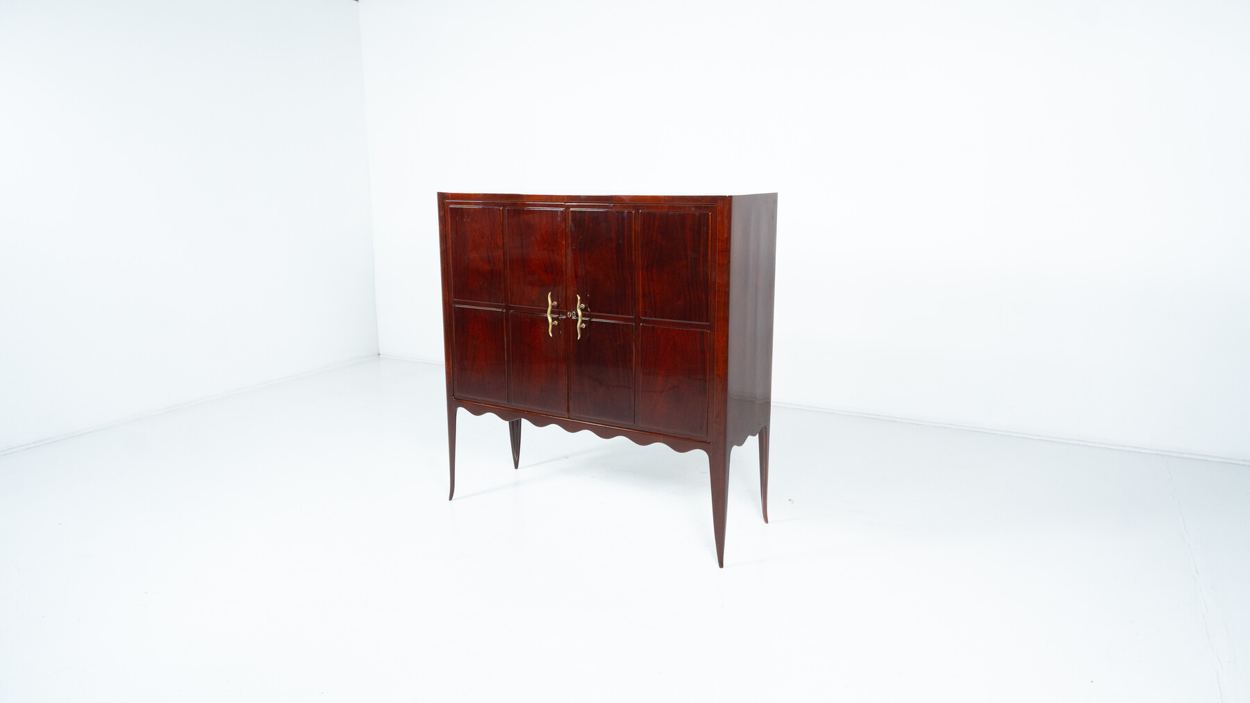 Mid-Century Cabinet in the style of Paolo Buffa, Italy 1950s