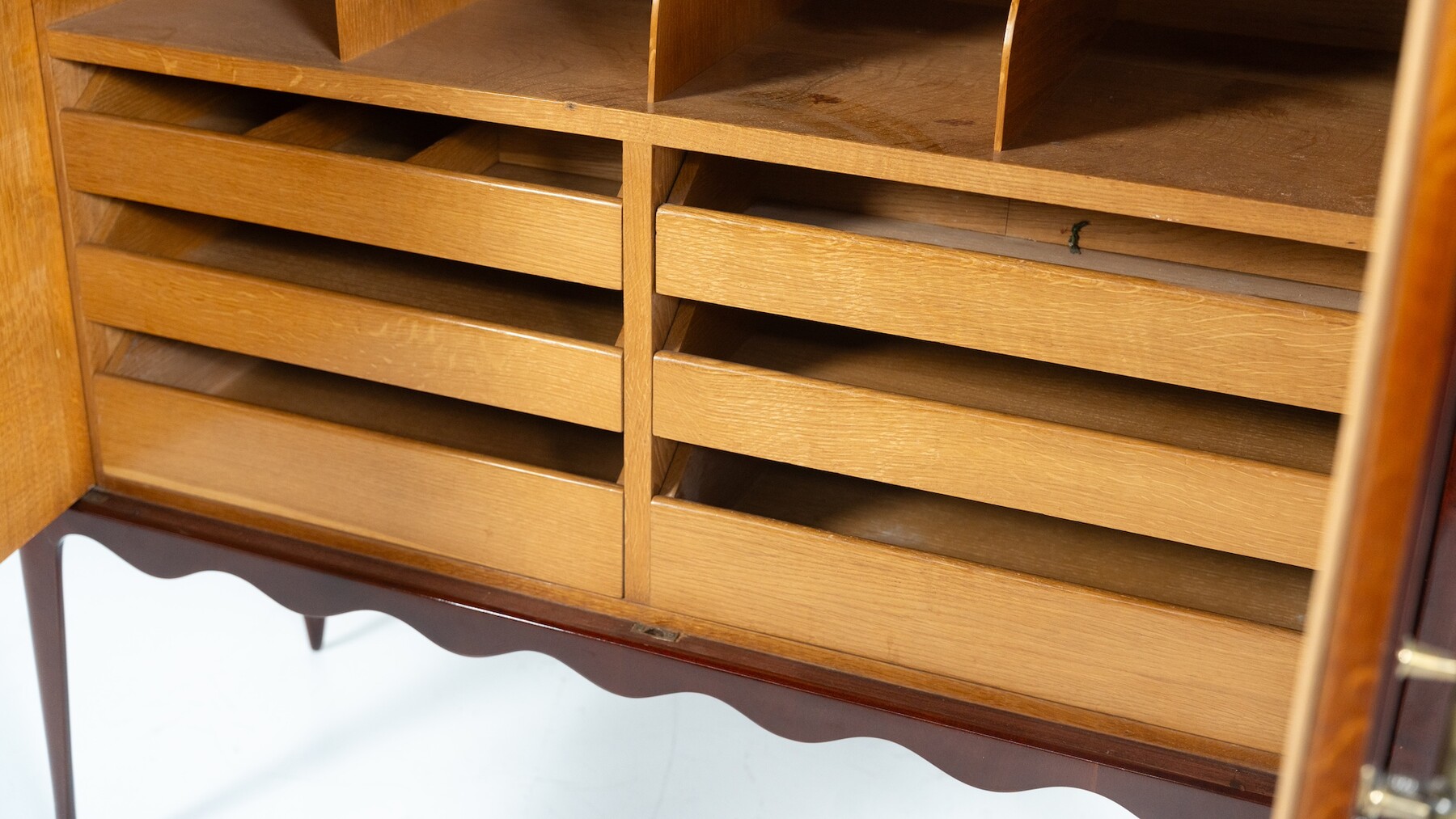 Mid-Century Cabinet in the style of Paolo Buffa, Italy 1950s