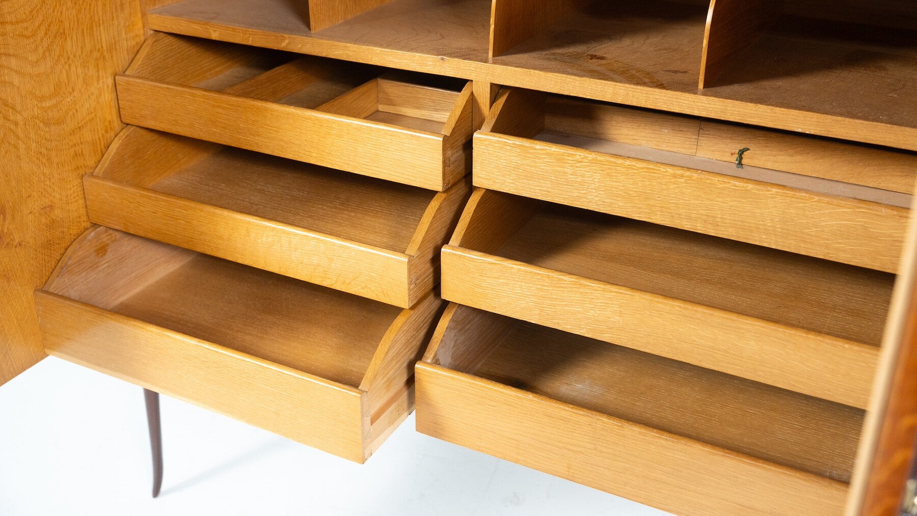 Mid-Century Cabinet in the style of Paolo Buffa, Italy 1950s