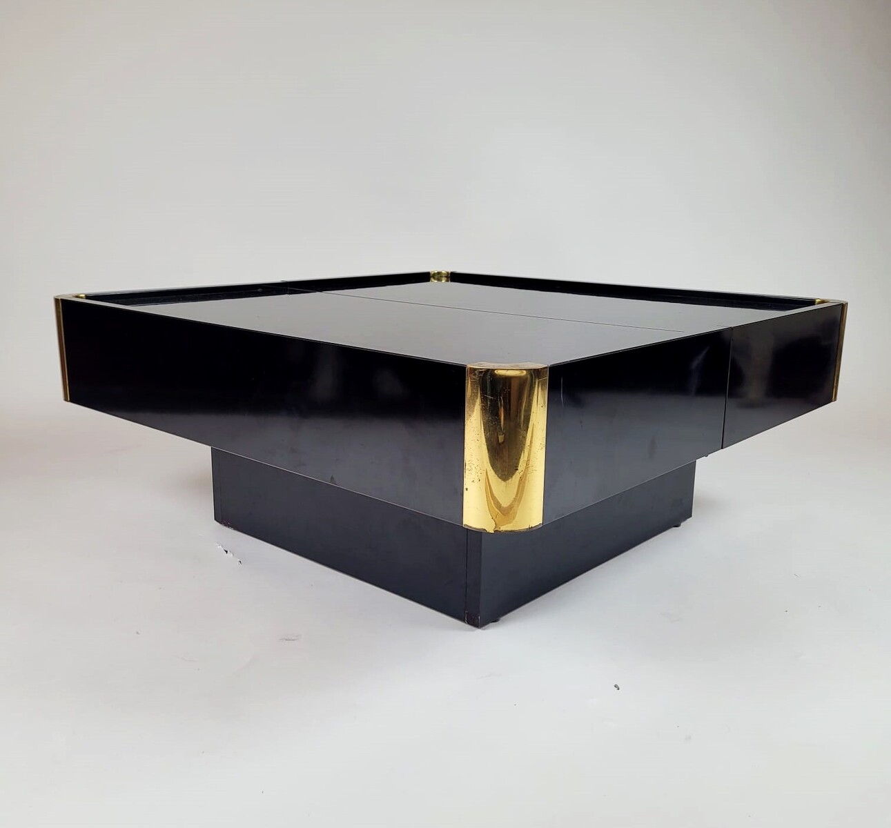 Mid-Century Coffee Table/ Bar, Lacquered Wood and Brass, 1970s