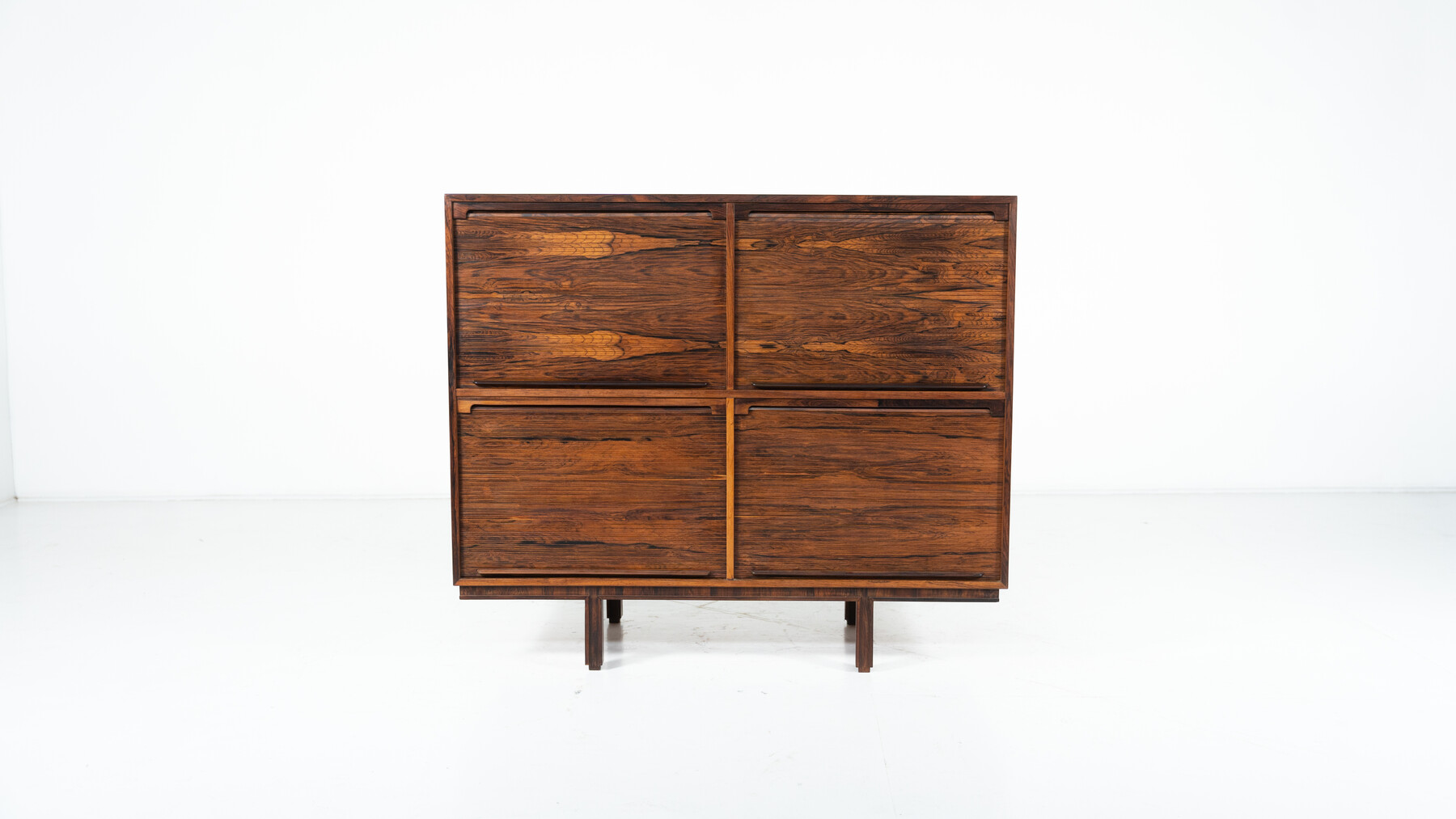 Mid-Century Highboard in the Style of Gianfranco Frattini, Italy, 1960s