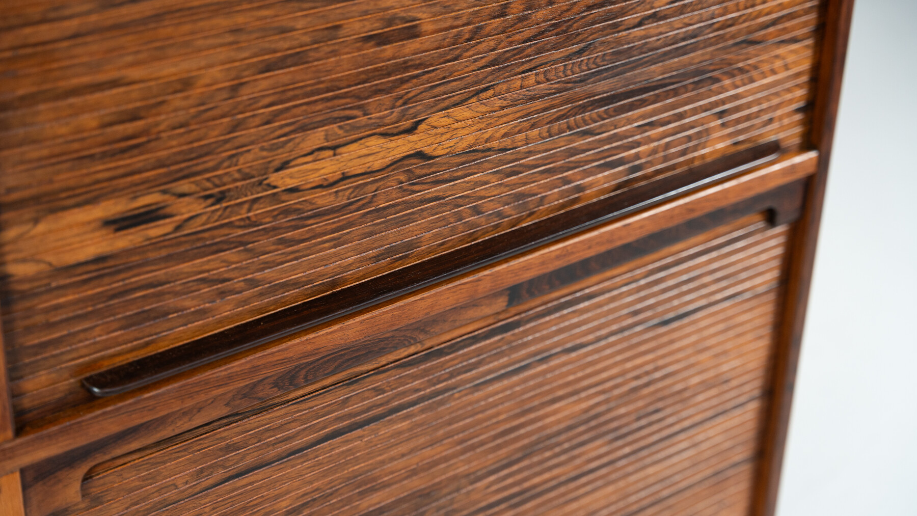 Mid-Century Highboard in the Style of Gianfranco Frattini, Italy, 1960s