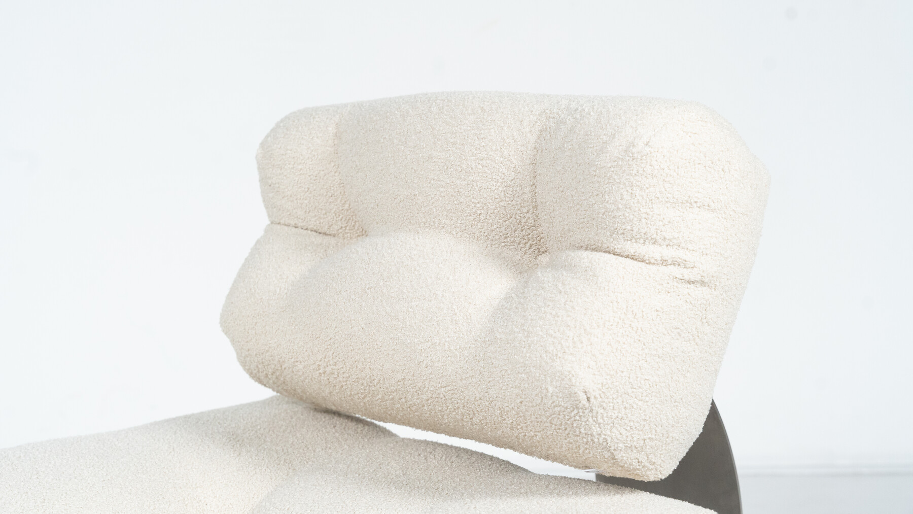 Mid-Century Lounge Chair and Ottoman Model 'Alta' by Oscar Niemeyer for Mobilier International - New Upholstery