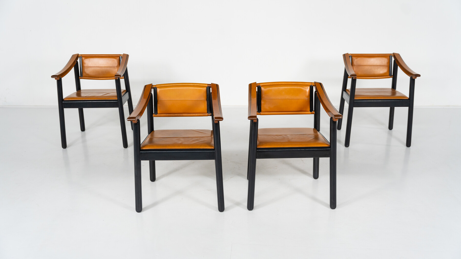 Mid-Century Modern 4 Armchairs in the style of Scarpa, Wood and Leather, Italy, 1960s