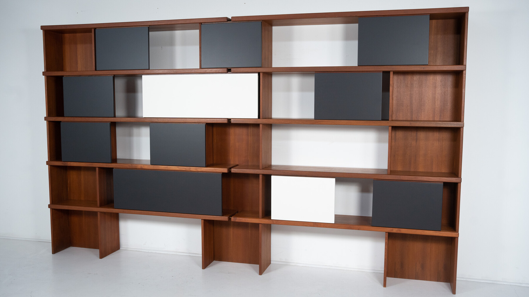 Mid-Century Modern Bookcase by Ilmari Tapiovaara, La Permanente Mobili Cantu, 1950s