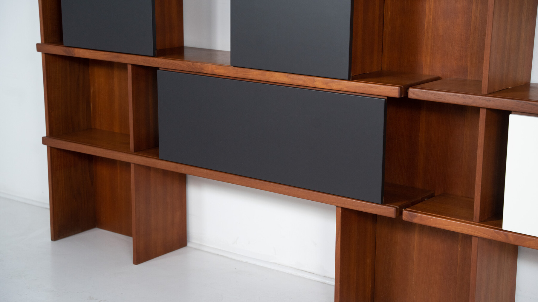 Mid-Century Modern Bookcase by Ilmari Tapiovaara, La Permanente Mobili Cantu, 1950s