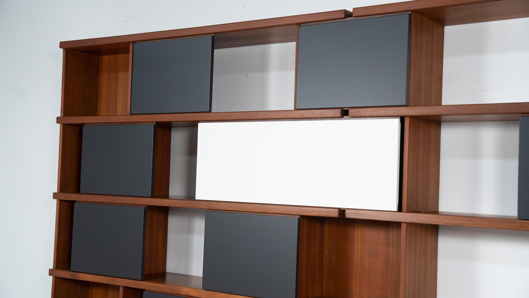 Mid-Century Modern Bookcase by Ilmari Tapiovaara, La Permanente Mobili Cantu, 1950s