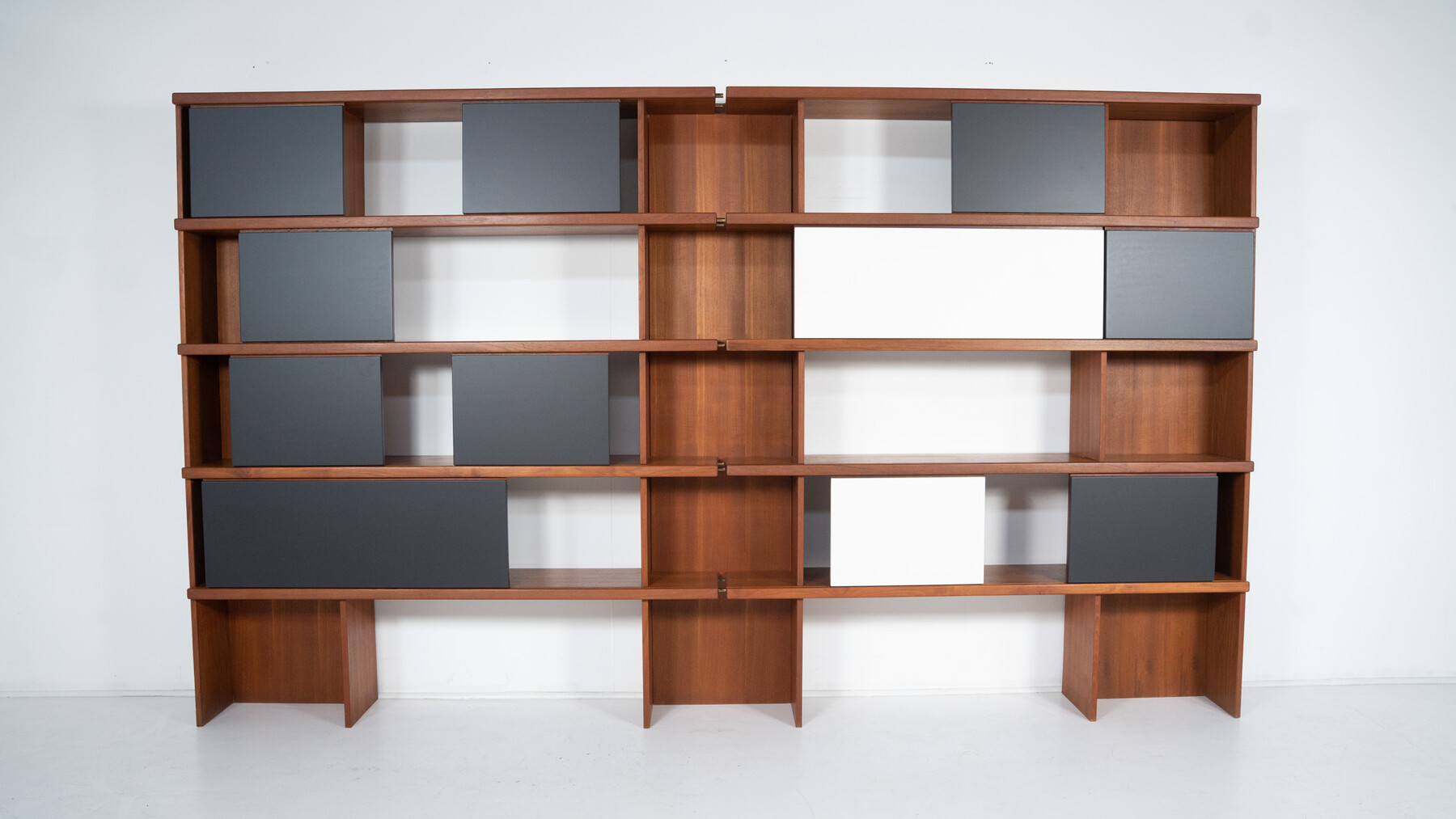 Mid-Century Modern Bookcase by Ilmari Tapiovaara, La Permanente Mobili Cantu, 1950s