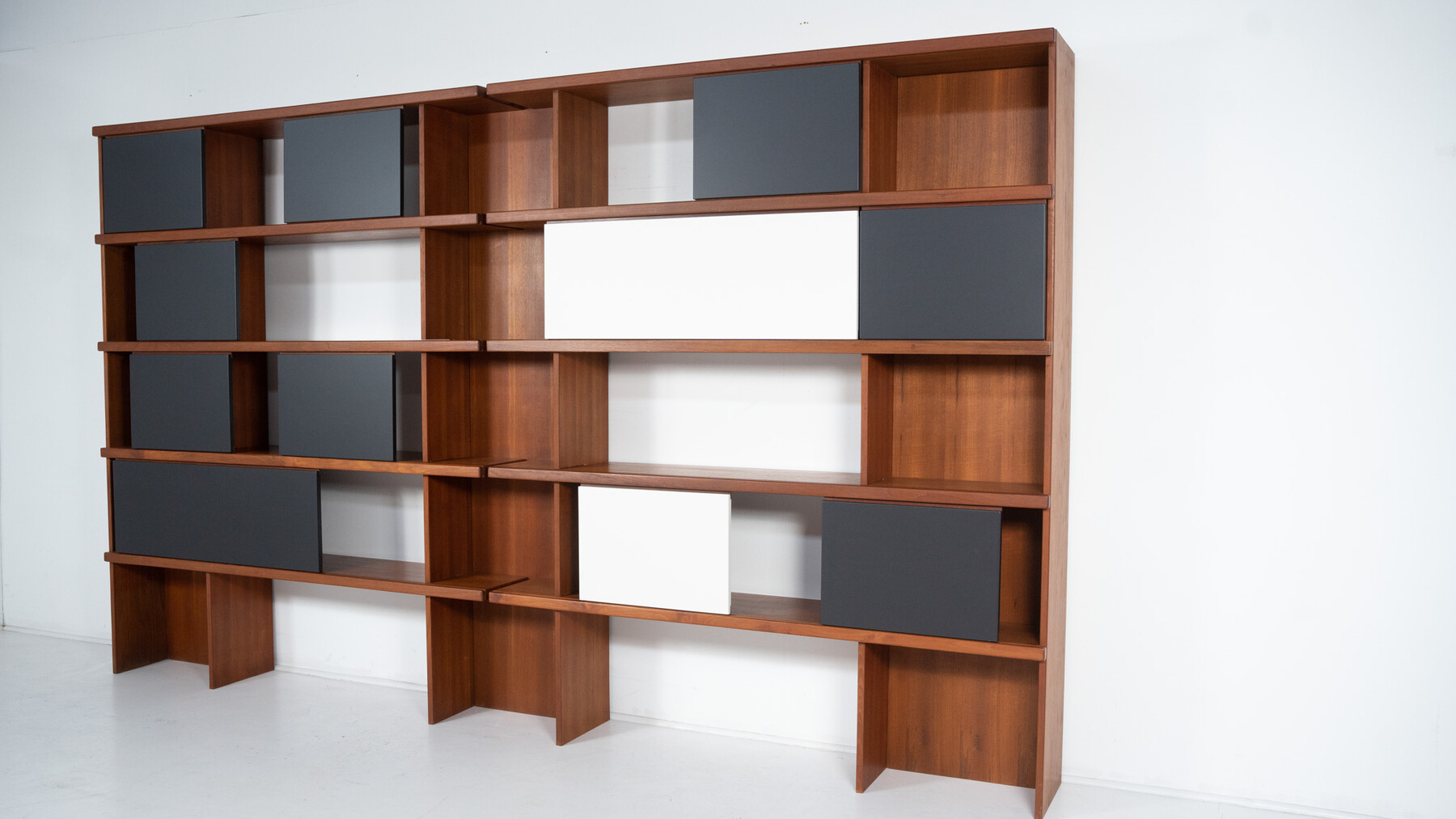 Mid-Century Modern Bookcase by Ilmari Tapiovaara, La Permanente Mobili Cantu, 1950s