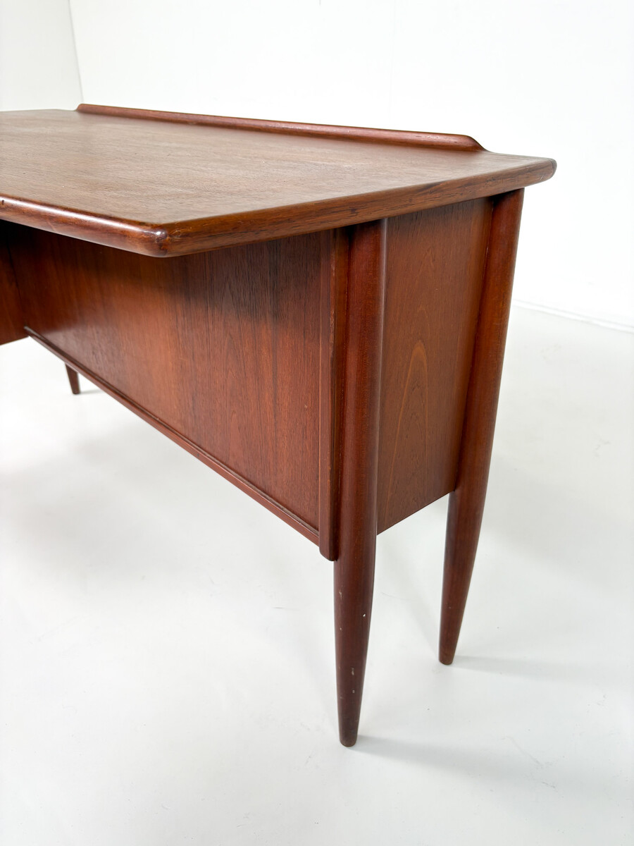 Mid-Century Modern Boomerang Desk A10 by Göran Strand for Lelangs Möbelfabrik, 1960s