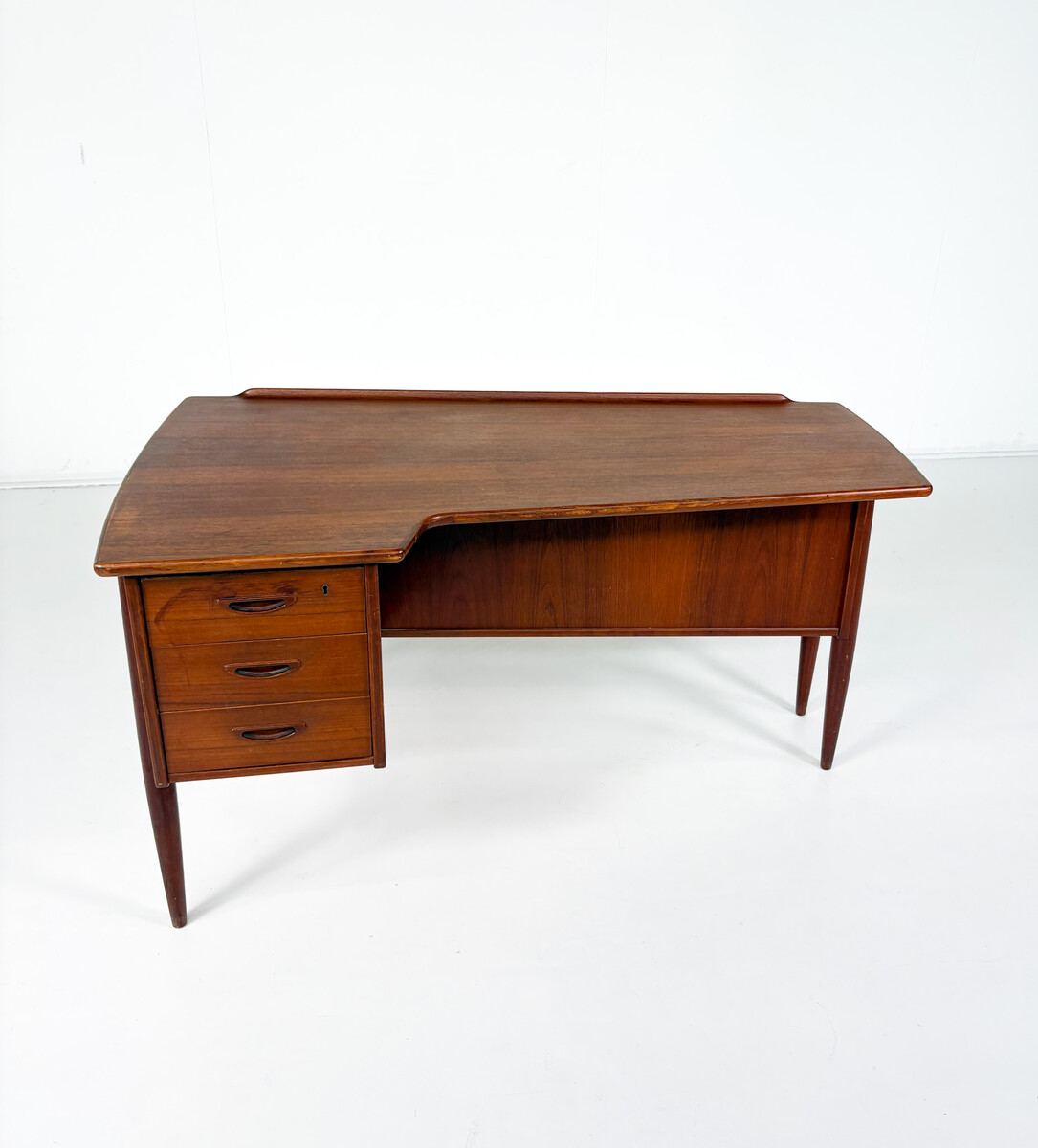 Mid-Century Modern Boomerang Desk A10 by Göran Strand for Lelangs Möbelfabrik, 1960s