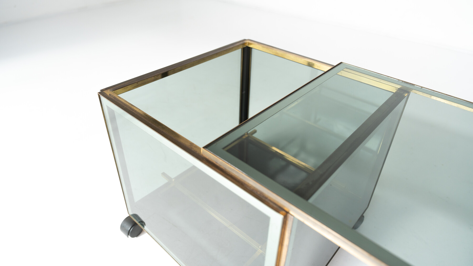 Mid-Century Modern Coffee Table/ Bar, Metal and Glass, 1970s