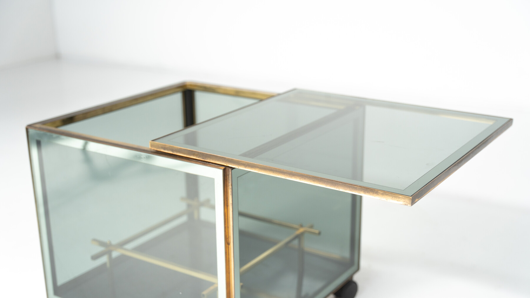 Mid-Century Modern Coffee Table/ Bar, Metal and Glass, 1970s