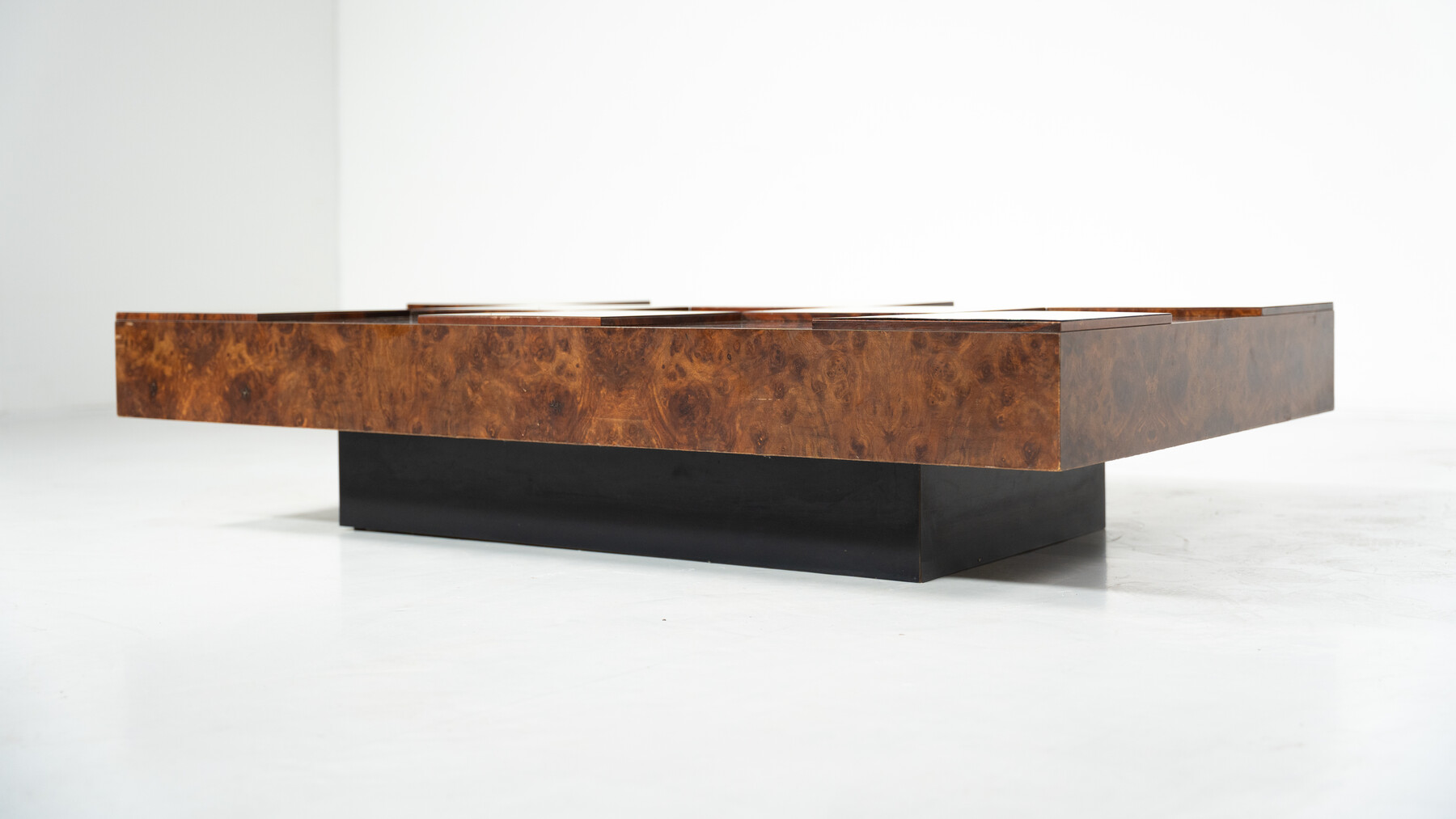 Mid-Century Modern Coffee Table, Brass and Burl Wood, Italy, 1970s