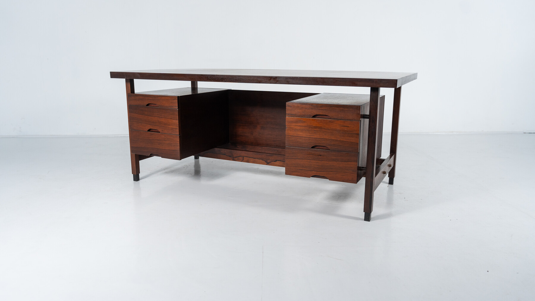 Mid-Century Modern Desk by Sergio Rodrigues, Brazil, 1960s