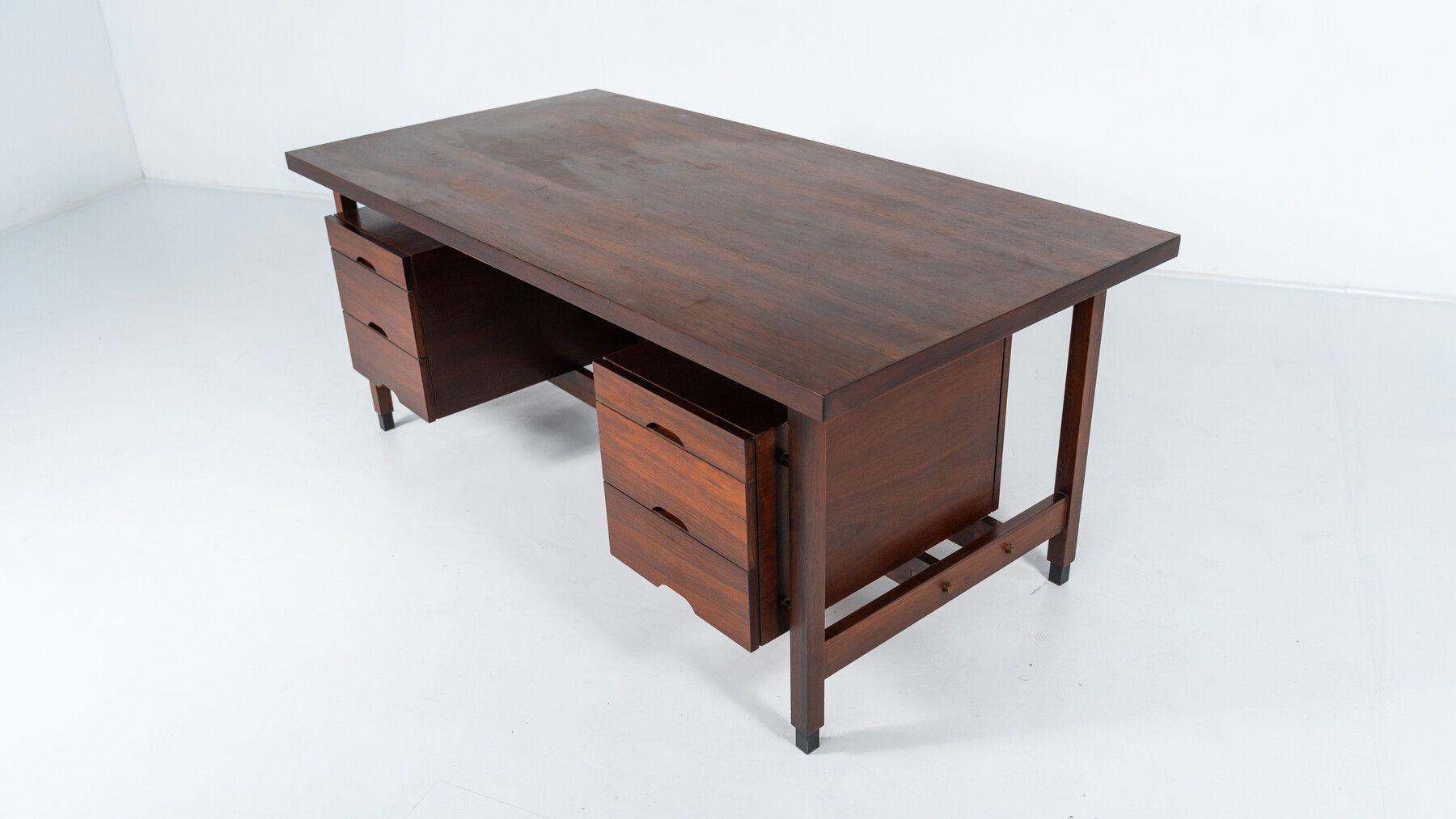 Mid-Century Modern Desk by Sergio Rodrigues, Brazil, 1960s