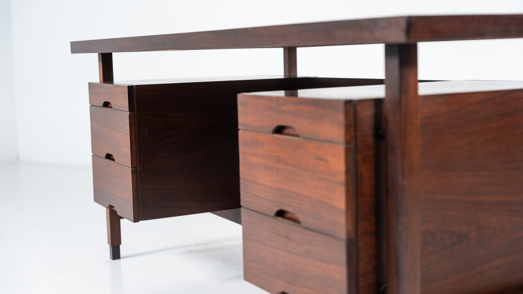 Mid-Century Modern Desk by Sergio Rodrigues, Brazil, 1960s