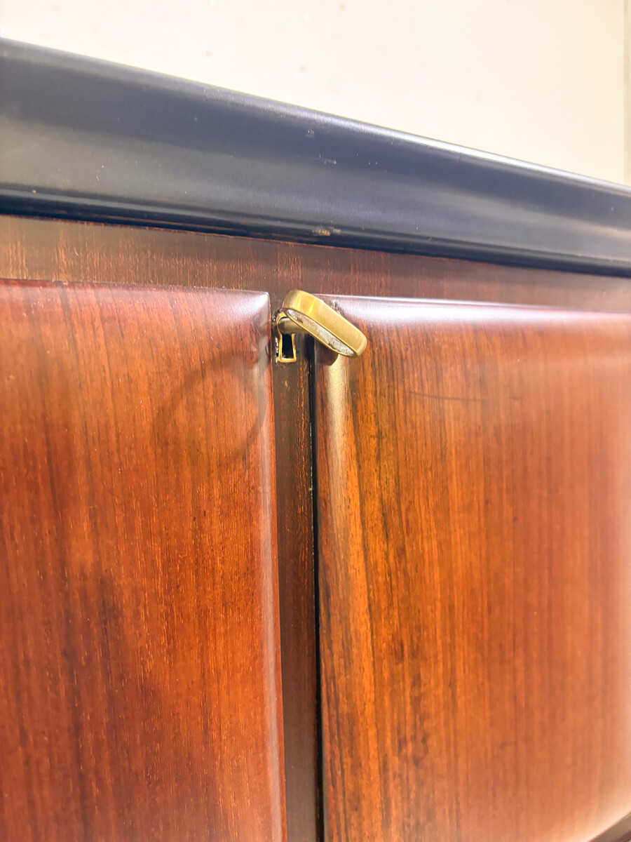 Mid-Century Modern Highboard in the style of Borsani, Italy, 1960s