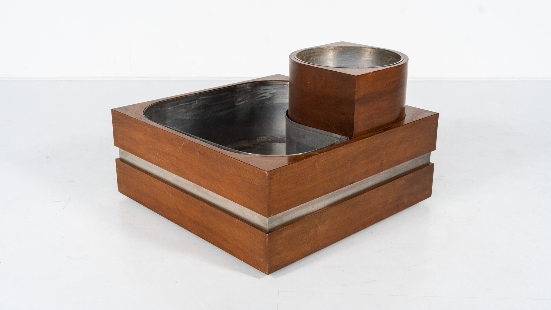 Mid-Century Modern Italian Planter, Walnut and Chrome, 1970s