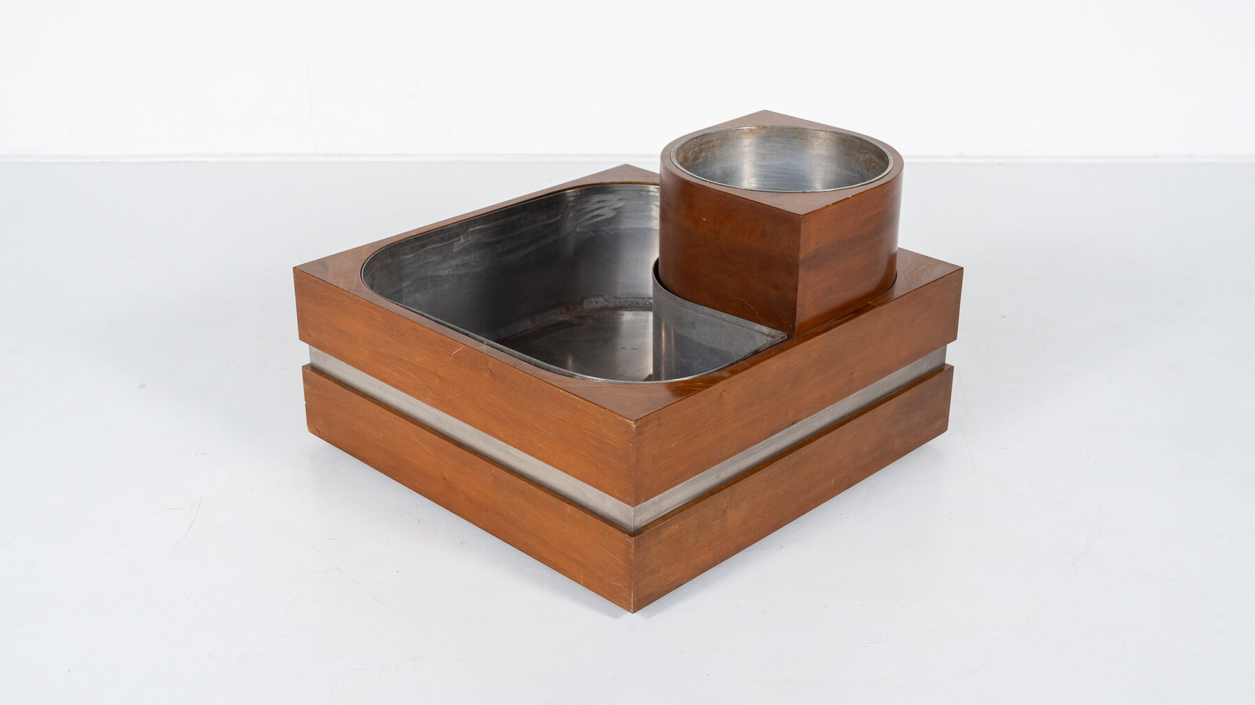 Mid-Century Modern Italian Planter, Walnut and Chrome, 1970s