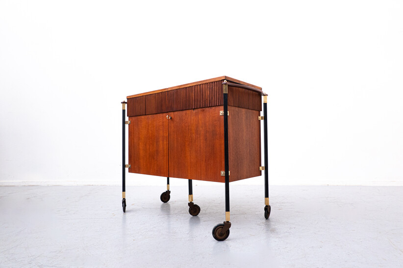 Mid-Century Modern Italian Wooden Bar, 1960s