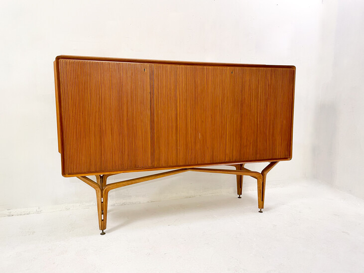 Mid-Century Modern Italian Wooden Sideboard, Italy, 1960s
